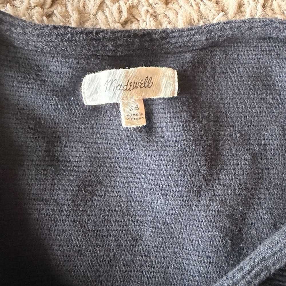 Madewell black puff short sleeve shirt - Picture 2 of 6